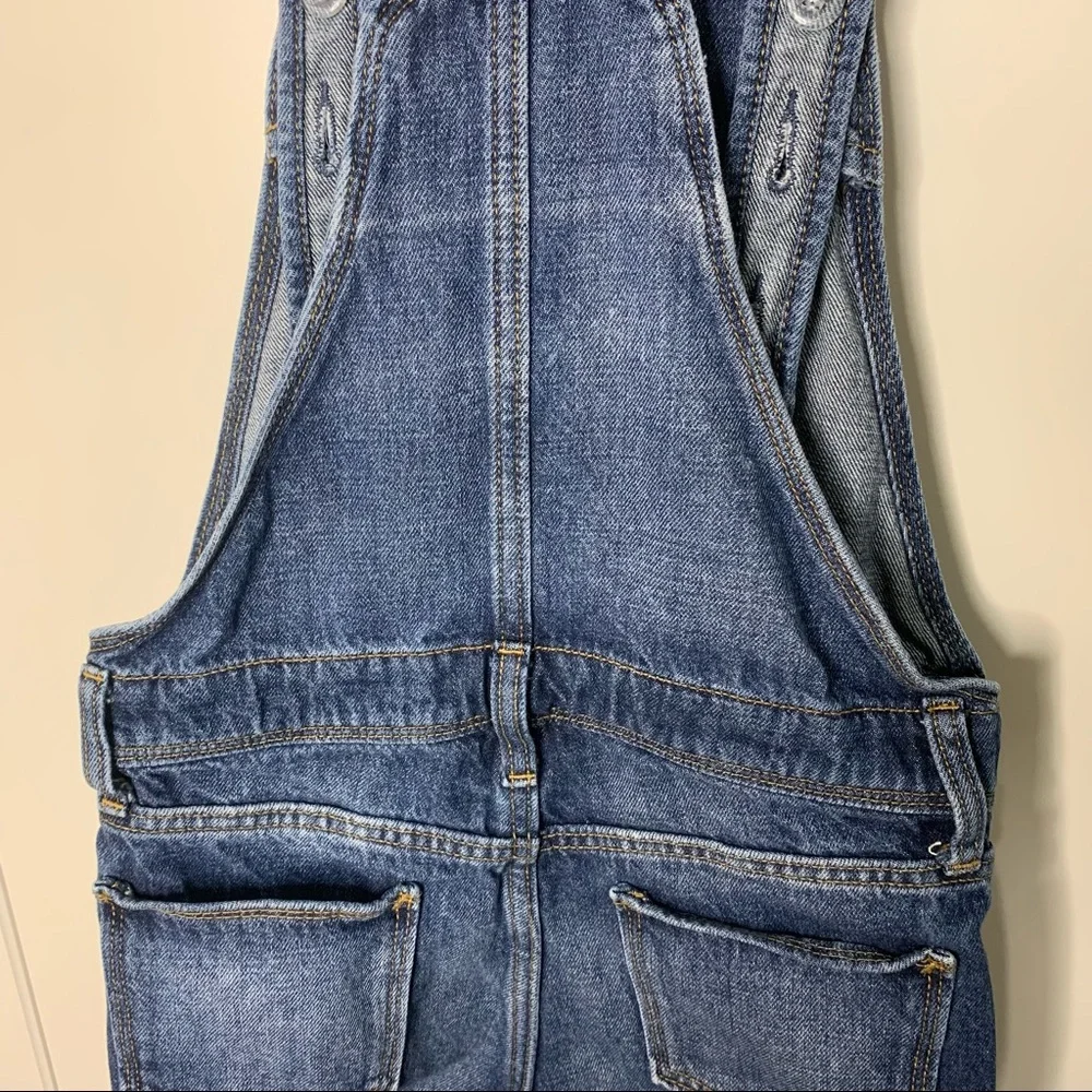 Girl’s Old Navy Denim Shortalls